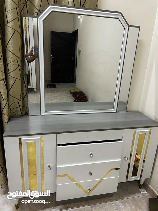 King size Bedroom set medicated mattress with two side table,6 door wardrobe, Dressing table.