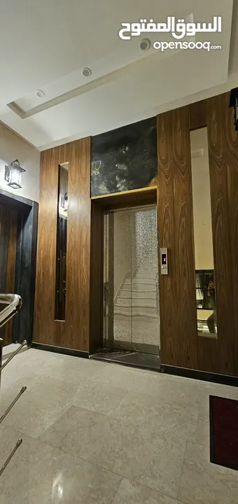شقه مميزه للبيع طابق اول بسعر مغري من المالك مباشره