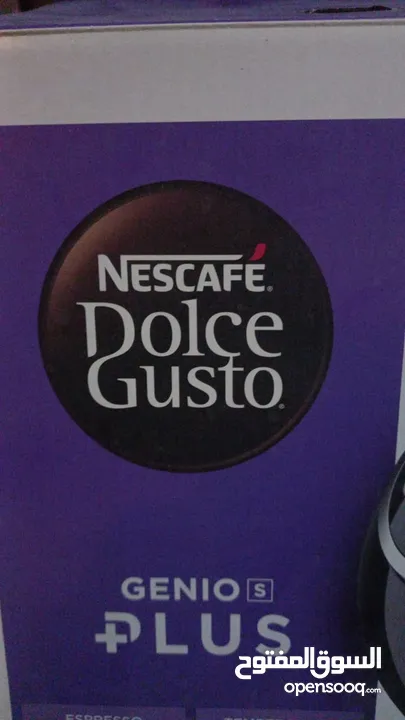 مكينة قهوة للبيع ماركة DOLCE GUSTO من  نسكافيه شبه جديده استعمال خفيف جدا بسعر مغري