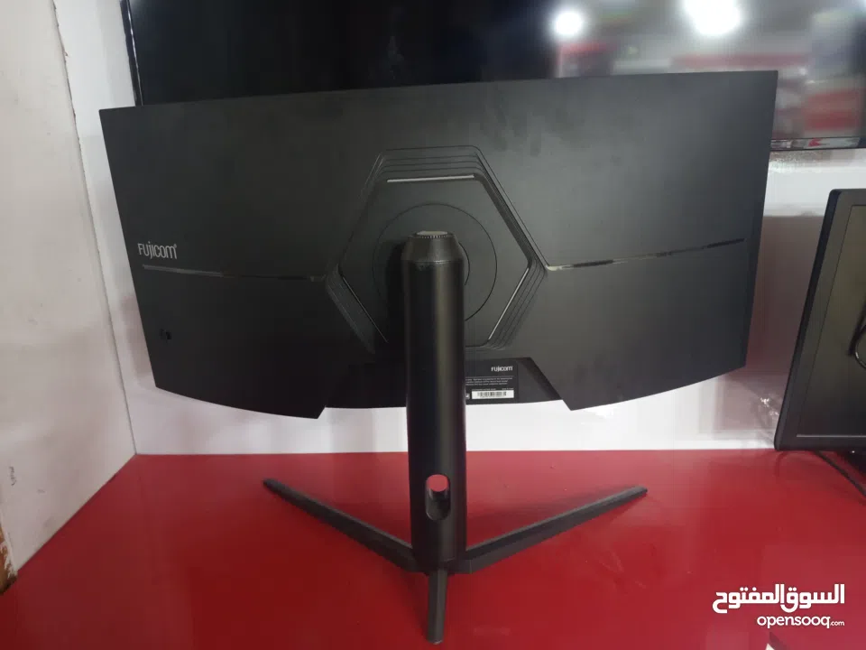 شاشه منحنيه