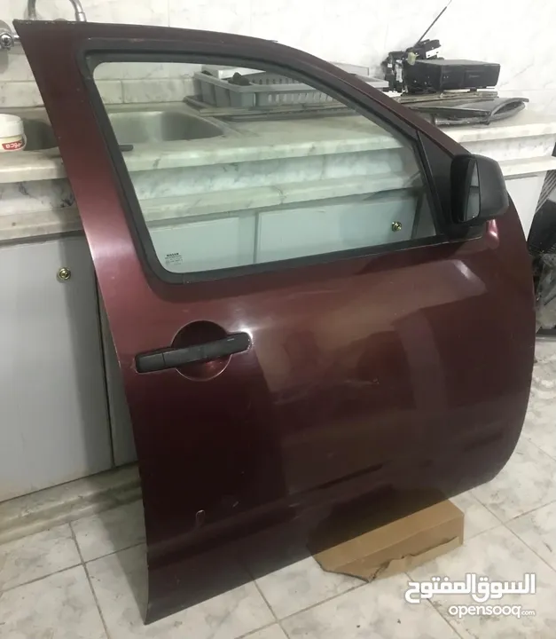 4 أبواب نيسان نيفارا أوروبي مستعمل بحال الوكالة