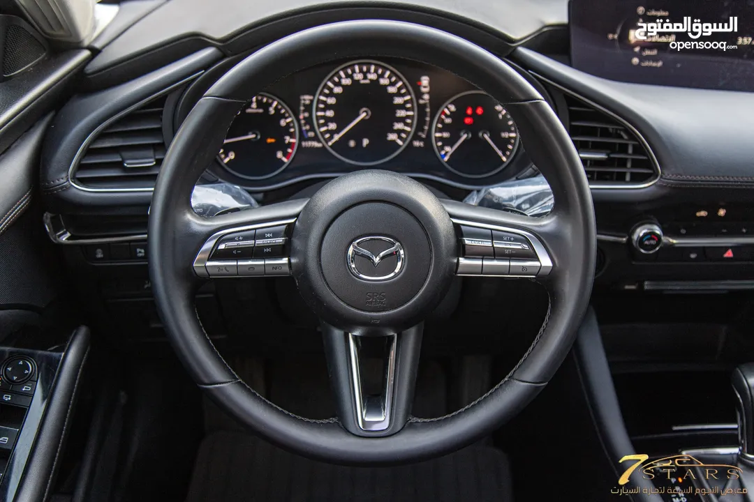 Mazda 3 2023 Skyactiv   السيارة وارد و كفالة الشركة و صيانة الشركة و قطعت مسافة 11,000 كم فقط