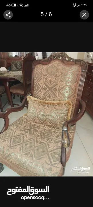 طقم كنب  خشب زان مكون من 7مقاعد  نظيف جدا بسعر مناسب