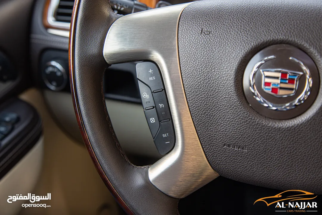 Cadillac Escalade Xl 2012 Platinum   السيارة مميزة جدا و قطعت مسافة 144,000 كيلو متر