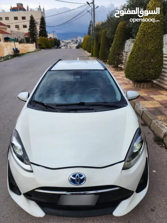 تويوتا بريوس سي 2018  للبيع    TOYOTA   PRIUS C 2018 for Sale   موديل 2018   ترخيص جديد لغاية 2/2026
