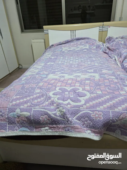 2 twin beds