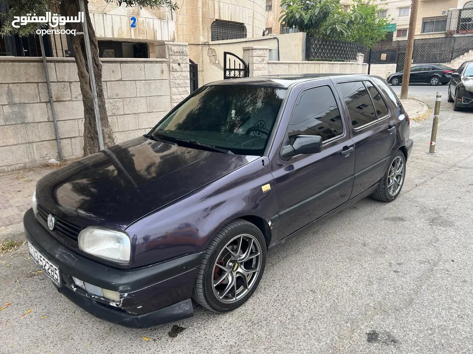 جولف موديل 1993 للبيع لون باذنجاني كامل اضافات