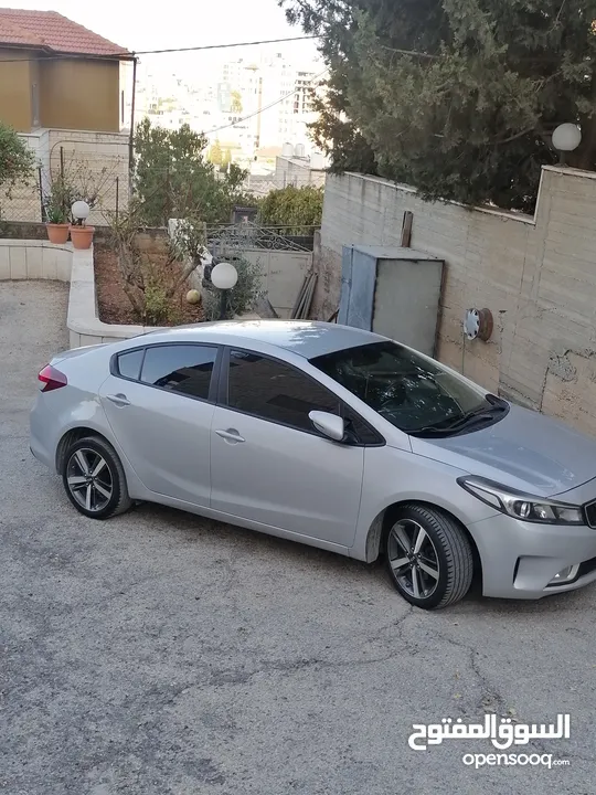 كيا K3 / ماتور 1600 /ديزل /عداد قليل 110  / فحص نخب/ اقتصاديه /الأكثر طلبا