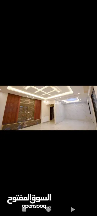 طريق المطار - دوبلكس فارغ فاخر للايجار مميز جدا  200متر + غرفه خادمه مستقله مع حمام +