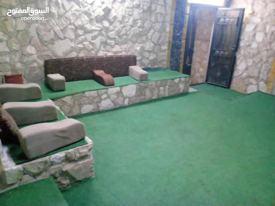 عماره ثلاث طوابق للبيع بسعر مغري بسم الله ما شاء الله اقرأ الوصف مهم جدا جدا