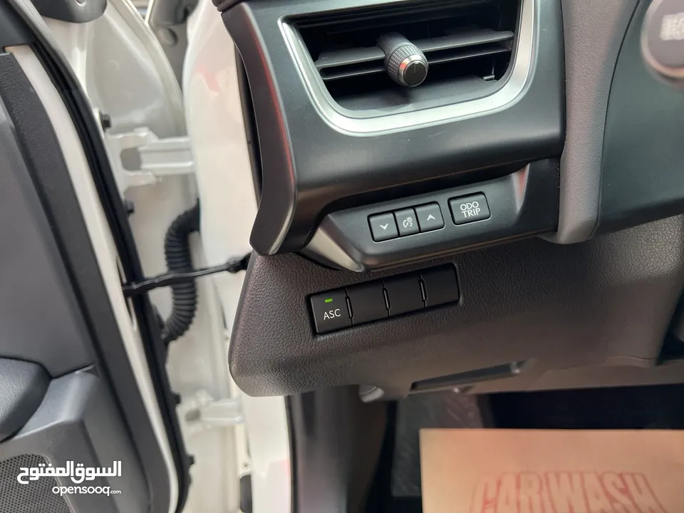 ليكزس UX300e كهربائية اعلى اضافات 2021