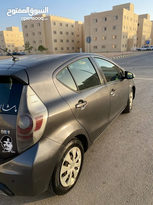 بريوس c 2013