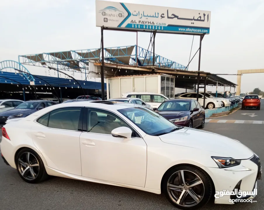 Lexus is350 V6 3.5L Full Option Model 2017