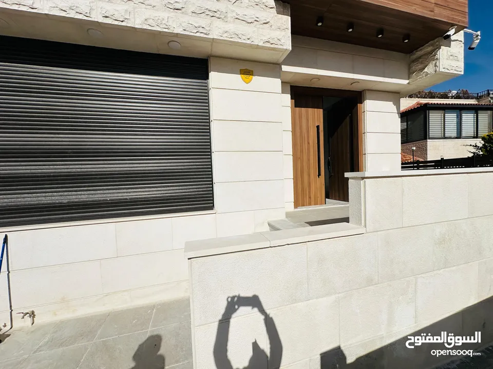 فيلا مفروشة جديدة لم تسكن أرقى واجمل مناطق عبدون