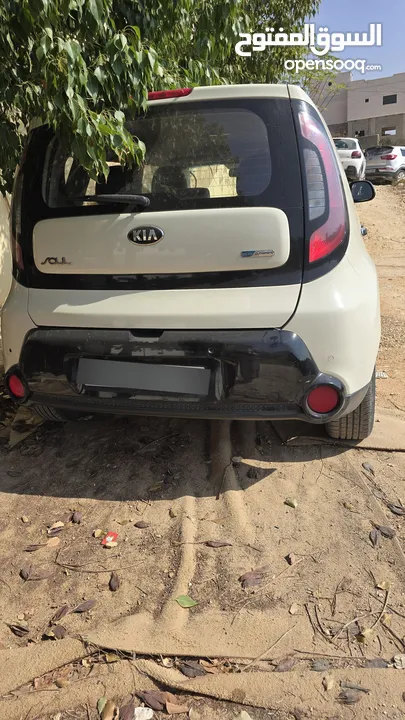 كيا سول ديزل ترخيص 2016، المسافه المقطوعه 80 الف كيلو السياره جديده وكانت استخدام شخصي قليل