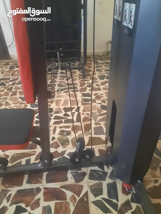 جهاز هوم جيم بحالة الوكاله استعمال خفيف 75 كيلو للبيع موجود بالسلط