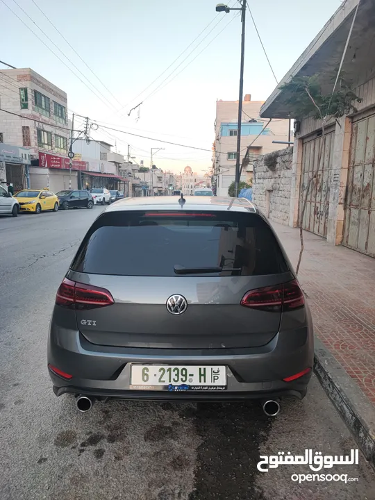 جولف GTI mk7.5  للبيع ع الكاش بسعر حرررق