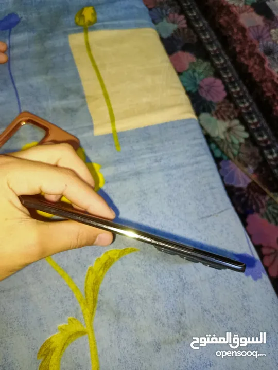 جهاز وكالة للبيع  يا بلاش جهاز وكالة ستعمال بسيط شاحن معو وسماعه الكرتونة ضايعه من ترحيل