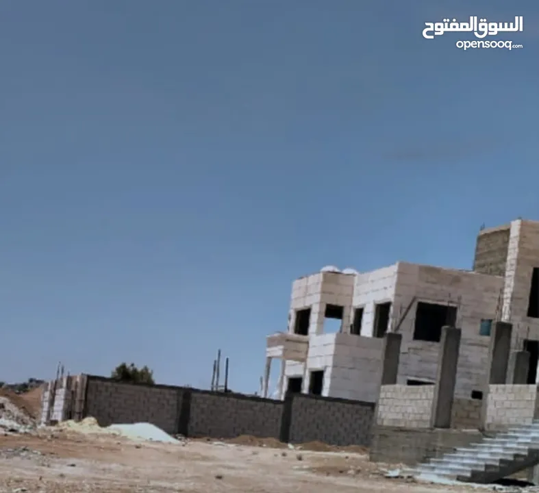 *جنوب عمان* 800 متر عن  شارع الميه عمان التنموي- رجم الشامي مساحات من 604 إلى 777 متر مربع.