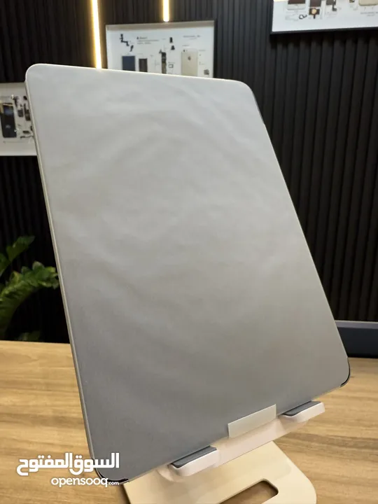 iPad Pro 11” M2  256GB Wi-Fi  جديد بدون كرتونة صفر عدد شحنات كفالة المحل مع قلم هديه
