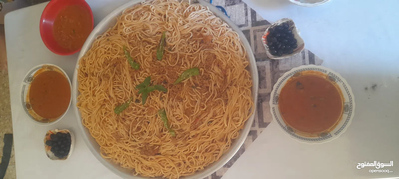 محتاج مساعدة ضرورية لم يستطيع لا يبخل