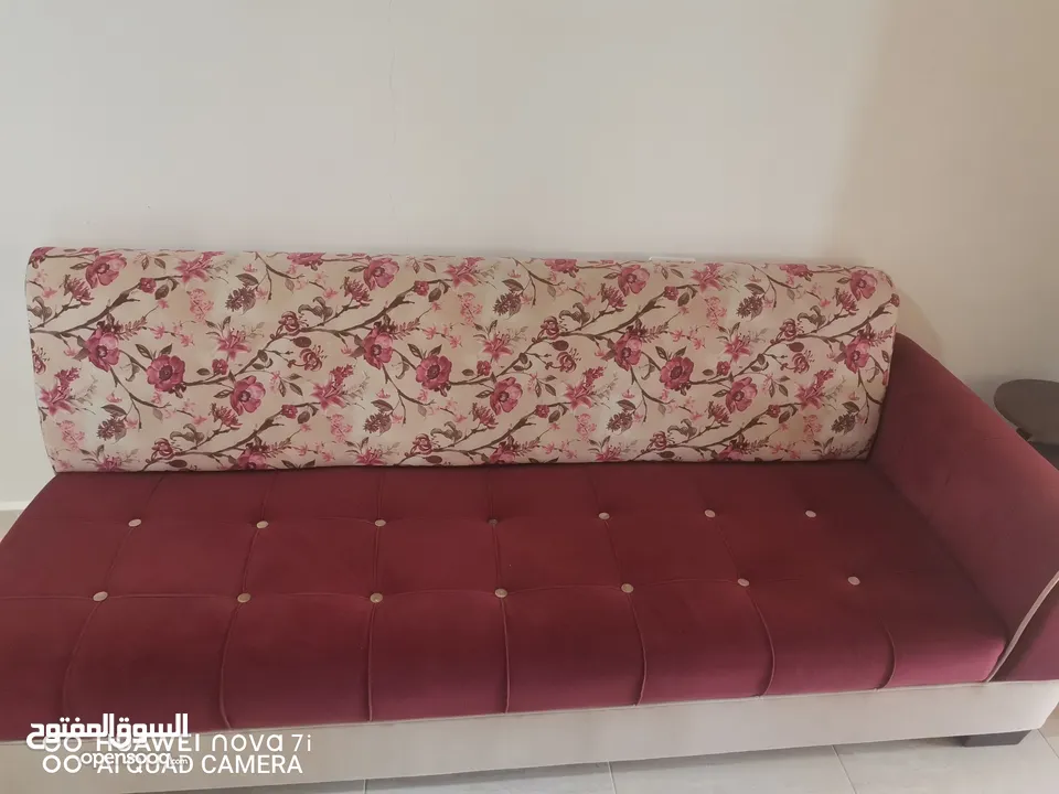 كورنر للبيع لون بيج جميل جدا حرف L يوجد معة بفة طقم استعمال بسيط