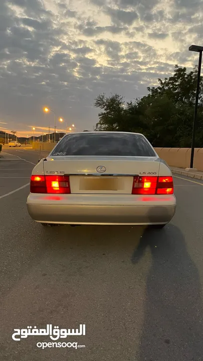 لكسزز LS400