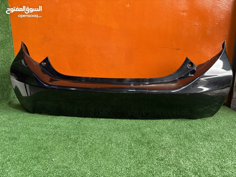 طمبون خلفي بريوس سي 2012-2015  اصلي مستعمل ياباني بحالة جيده موضوح بصور  Toyota Prius c2012-2015