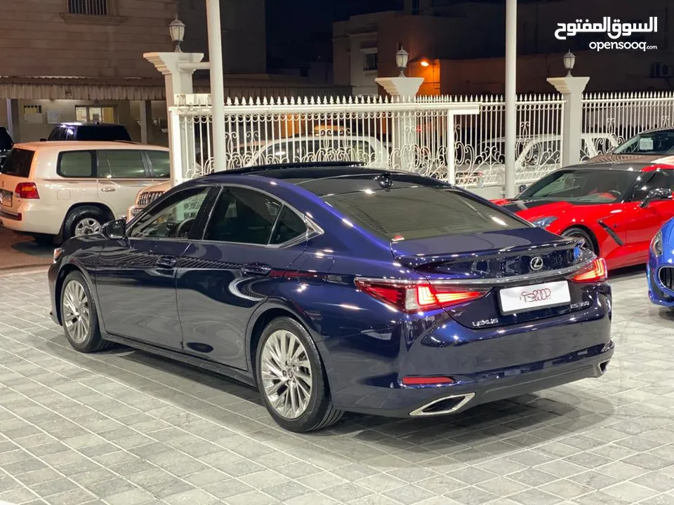 Lexus ES 350 model 2019