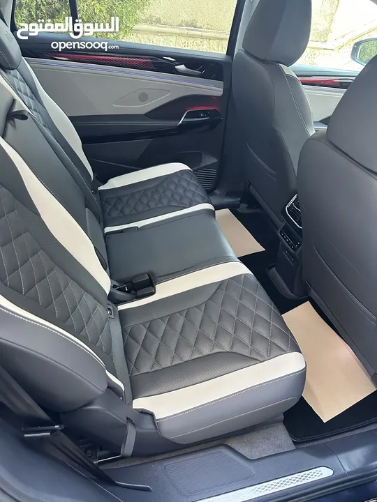 Volkswagen ID6 Crozz Pro 2023  فل كامل