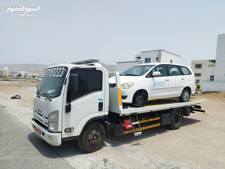 رافعة نقل السيارات في مسقط وجميع مناطق السلطنة، وأيضاً دول مجلس التعاون. Car lift services in Oman