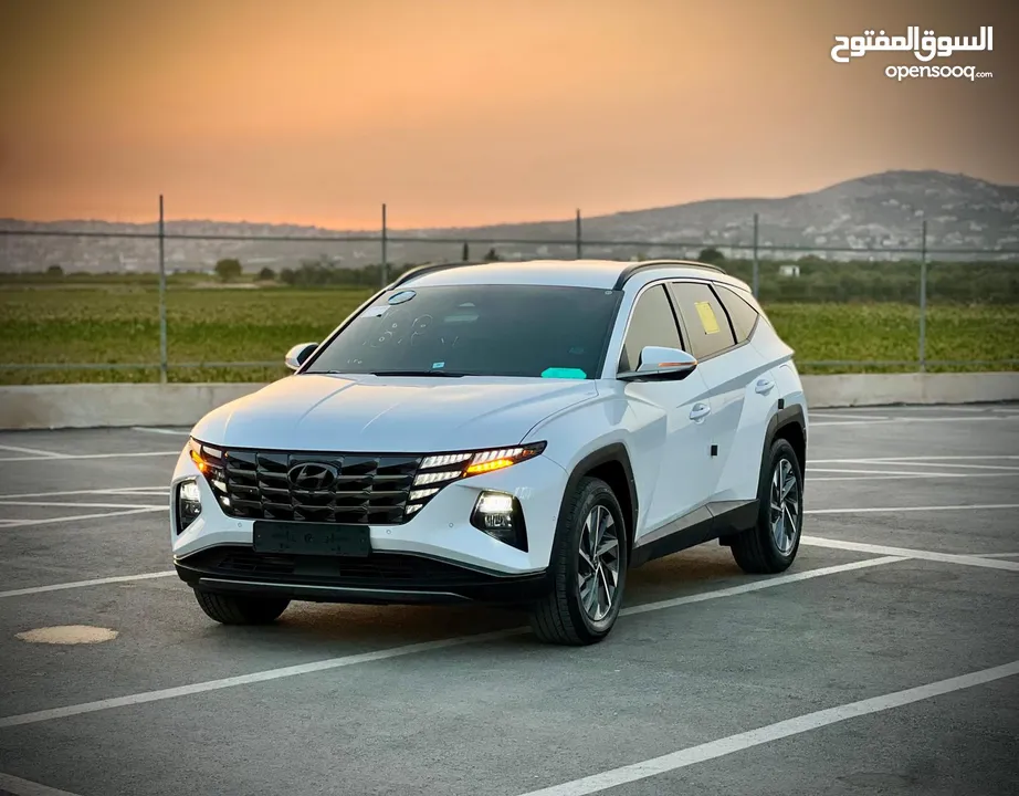 هونداي توسان /2022 فل الفل بدون فتحة سقف  2x4 ///240Hp بنزين + كهرباء  ( Haybrid) 1600cc