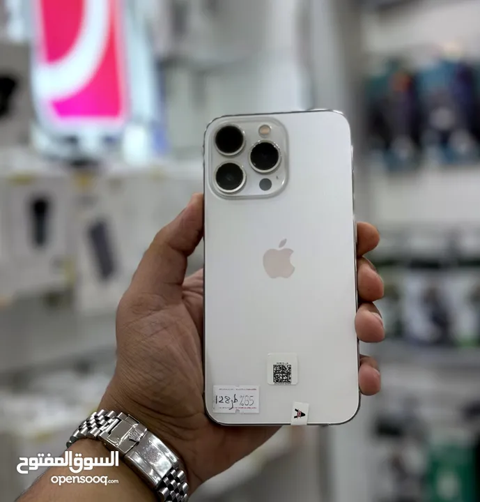 عرض خااص : iPhone 13 pro 128gb هاتف بحالة الوكالة بدون اي شموخ أو مشاكل على الضمان و يجيك مع ملحقاتة