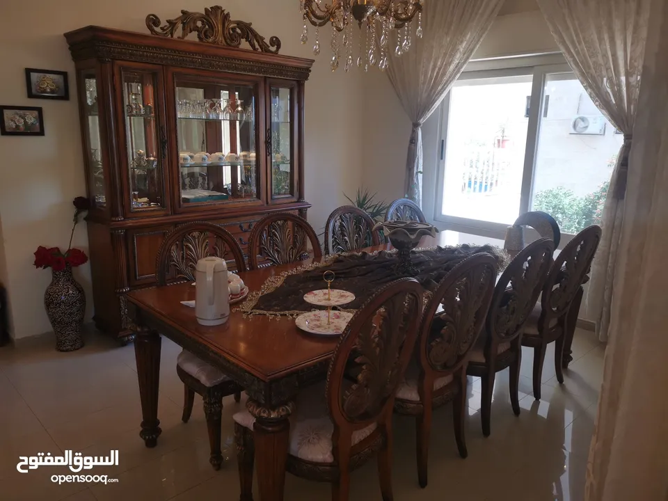 غرفة سفرة خشب زان و غرفة ضيوف