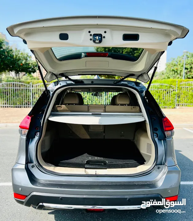 A Well Maintained NISSAN XTRAIL 2020 GREY 2.5L GCC