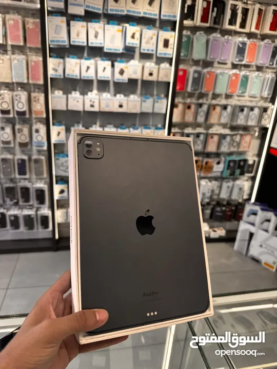 IPAD PRO M4 مستعمل  Wi-Fi +cellular
