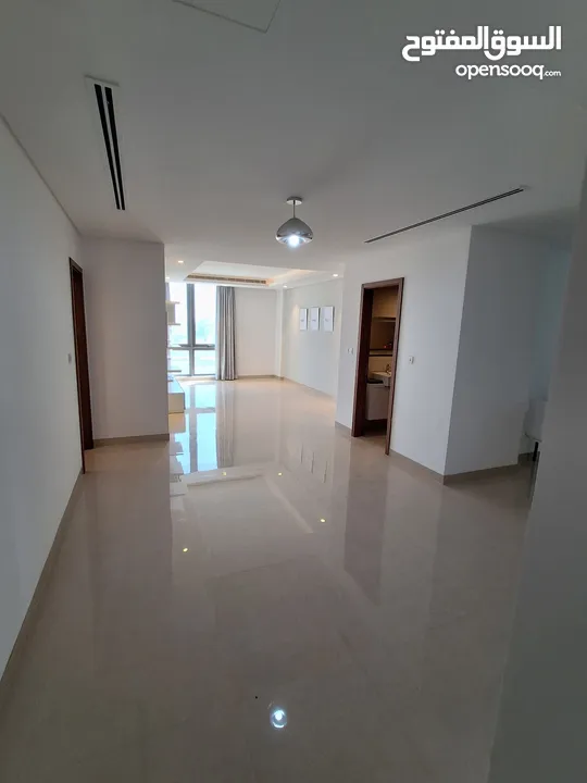 apartment sea view in muscat grand mall for rent
