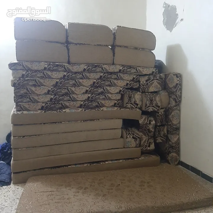 جلسه عربيه لصالون او غرفه ضيوف خمسه بأربعه لون بني ملوكي