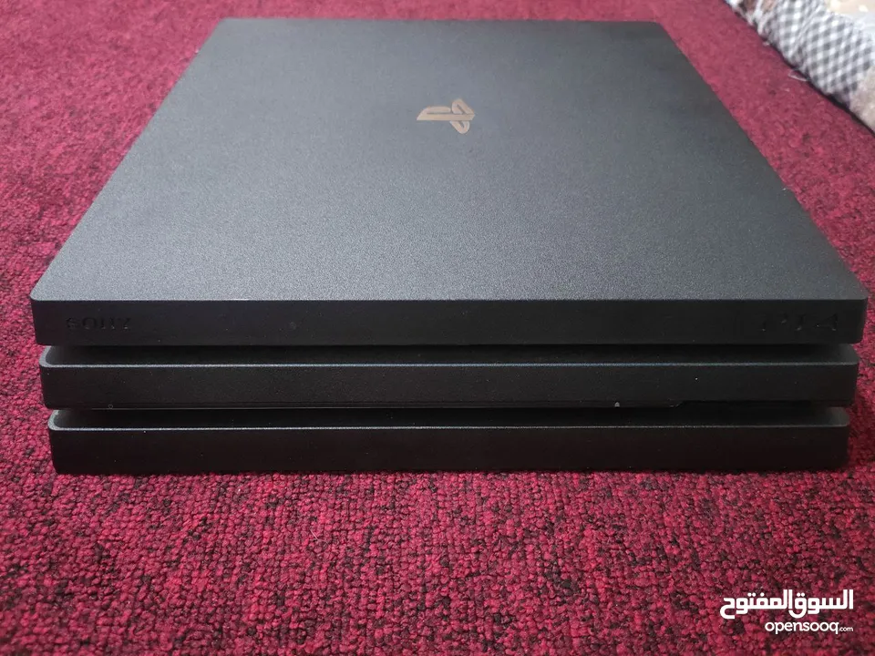 PS4 PRO مستعمل نضيف جداًًًًًًً