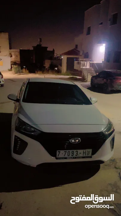 ايونيك هايبرد 2017