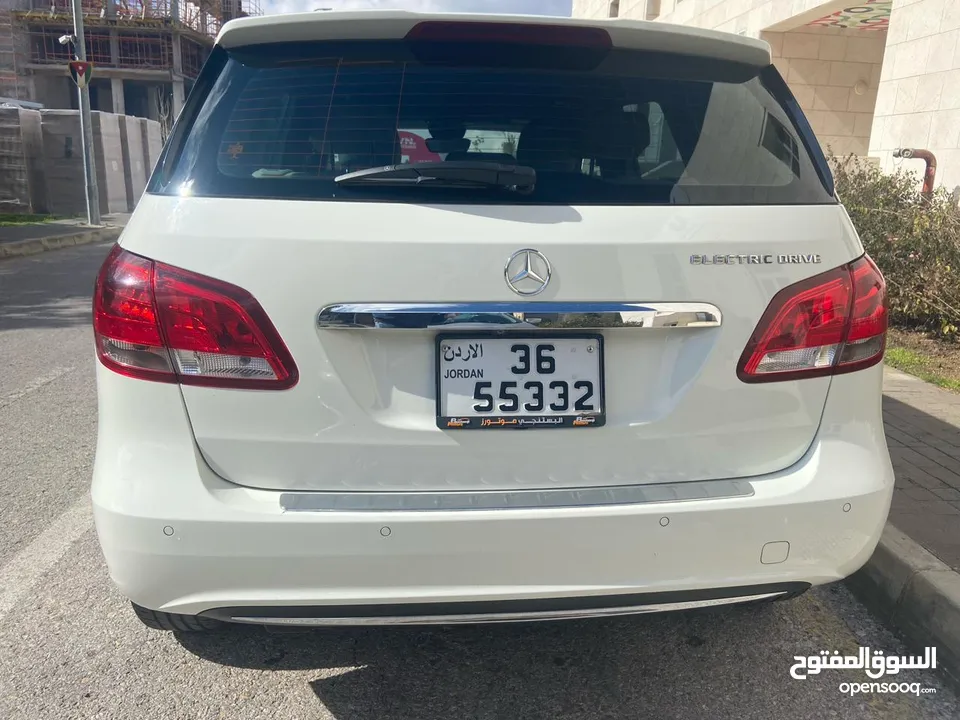 B250e 2015 - Fully Loaded with AutoPark