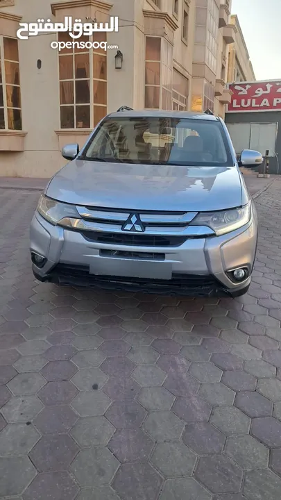 Urgent Sale Mitsubishi Outlander 2016. v4. .4/4 Teacher Used. . . Neat and Clean. .