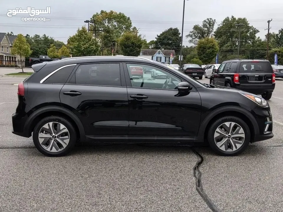 Kia niro grand touring 2022 full option   Available for rent