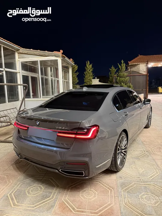 BMW 2020 745Le  فل كامل مواصفات خاصه وارد شركه
