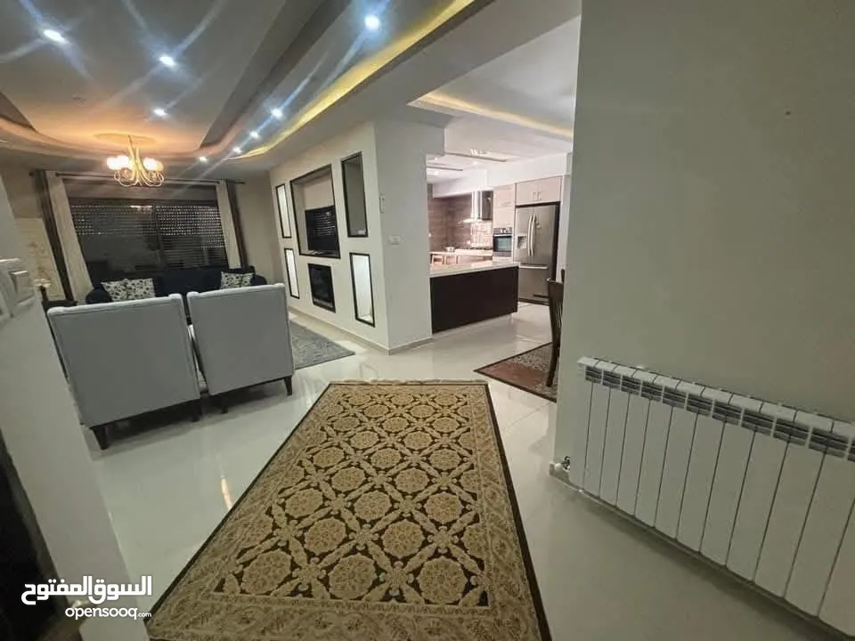 شقه مفروشه للايجار في البيره قرب مطعم سامر