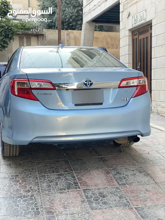 تويوتا كامري أعلى صنف للبيع بسعر مغري موجودة في عمان