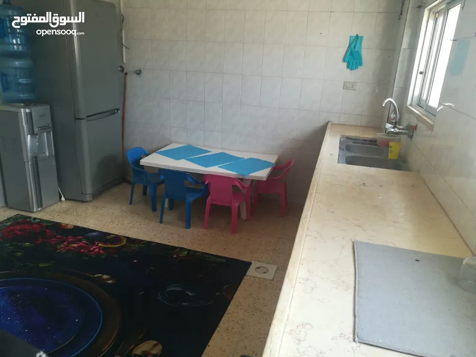 أثاث حضانه بحالة ممتازة للبيع