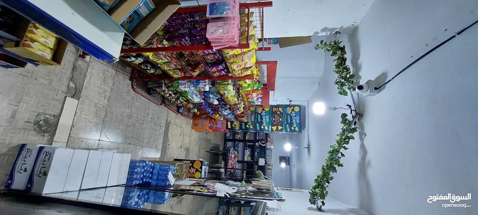 سوبر ماركت للبيع شمال فندق الجود
