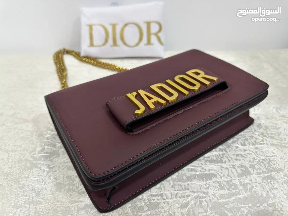 شنط ديور نسائية فاخرة Dior Bagبأشكال وأحجام وموديلات مختلفة..جودة عالية وجلد فاخر تناسب جميع الأذواق