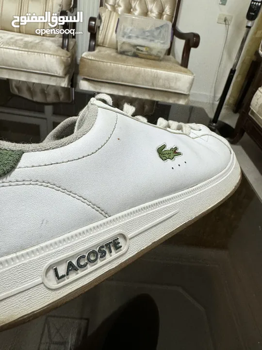 حذاء Lacoste بحالة جيدة جدا نمرة 42.5